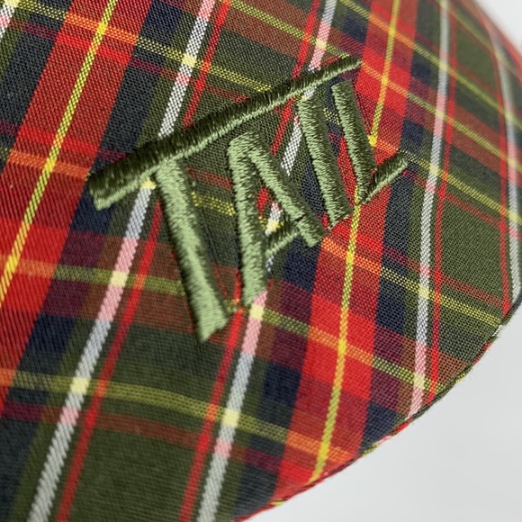 Tail Clip On Sun Visor Plaid - Picture 3 of 9